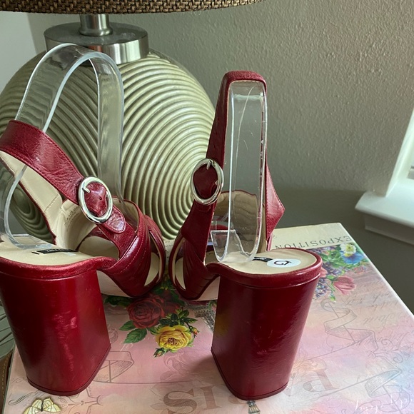 Zara Basic Shoes - Picture 4 of 11